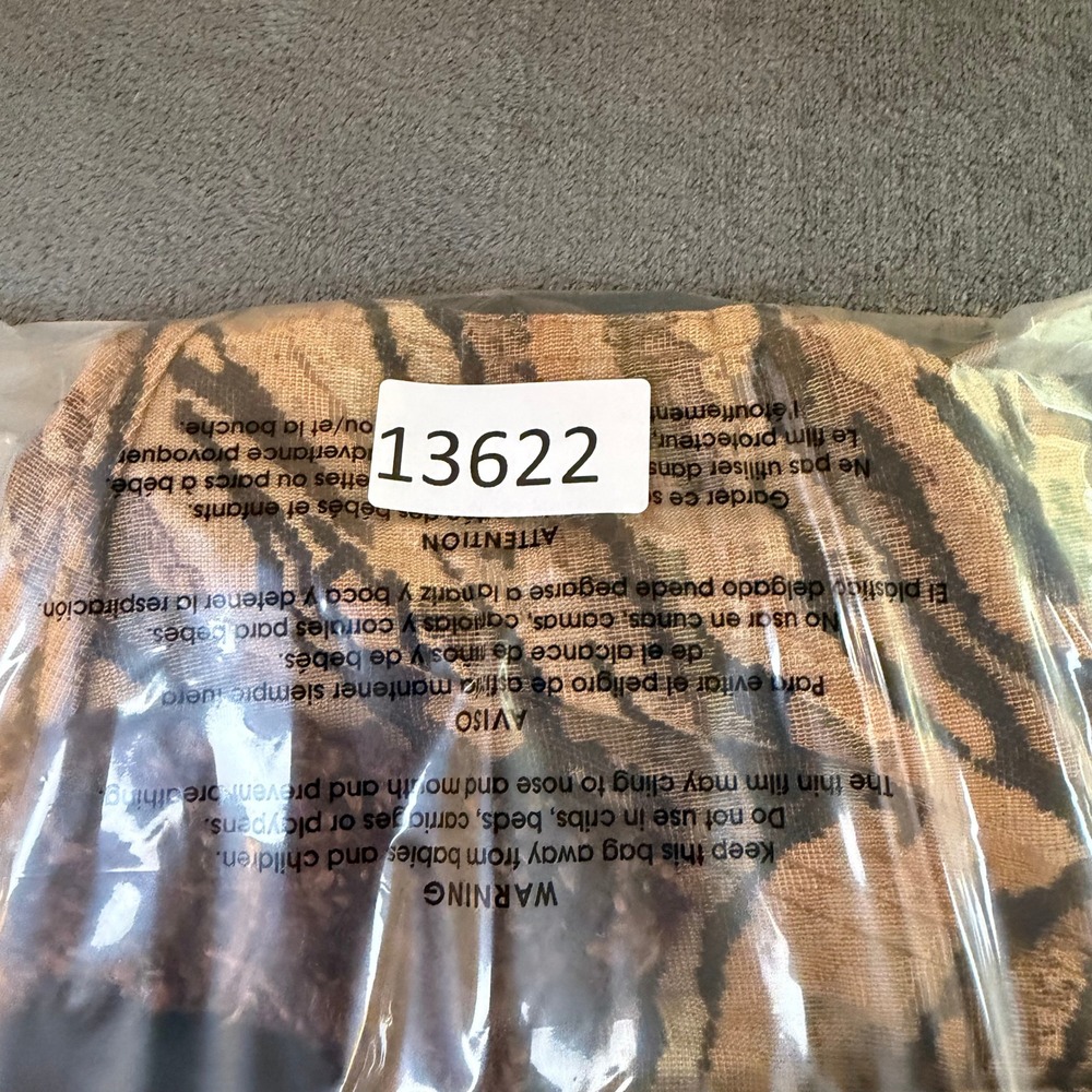 Coldwater Creek Tiger Print Tapestry Vest Fuzzy Collar Sleeveless Womens Medium - Picture 8 of 8